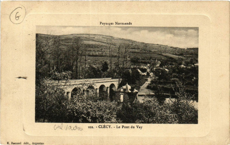 Carte postale ancienne Clecy - Le Pont du Vay à Clécy