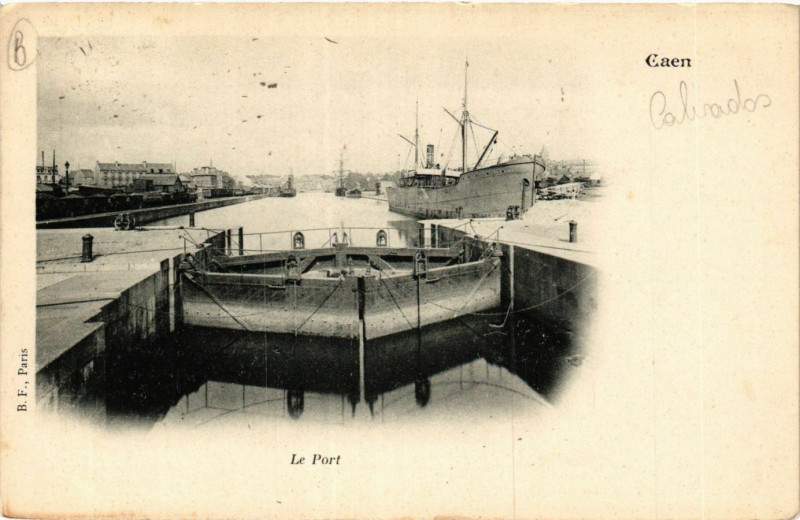 Carte postale ancienne Caen - Le Port à Caen