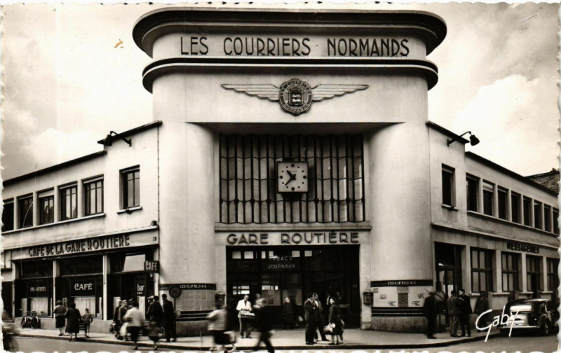 Carte postale ancienne Caen - La Gare Routiere à Caen