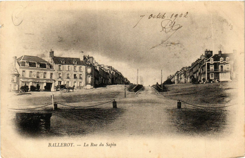 Carte postale ancienne Balleroy - La Rue du Sapin