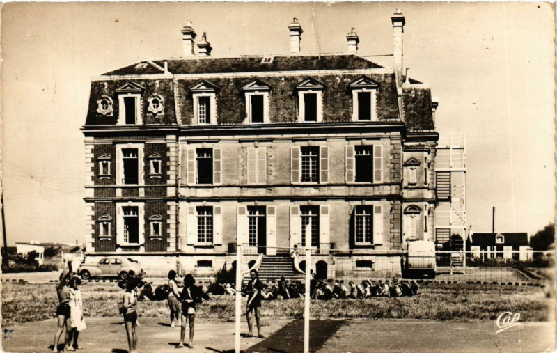 Carte postale ancienne Asnelles - La Belle Plage - Le Chateau à Asnelles