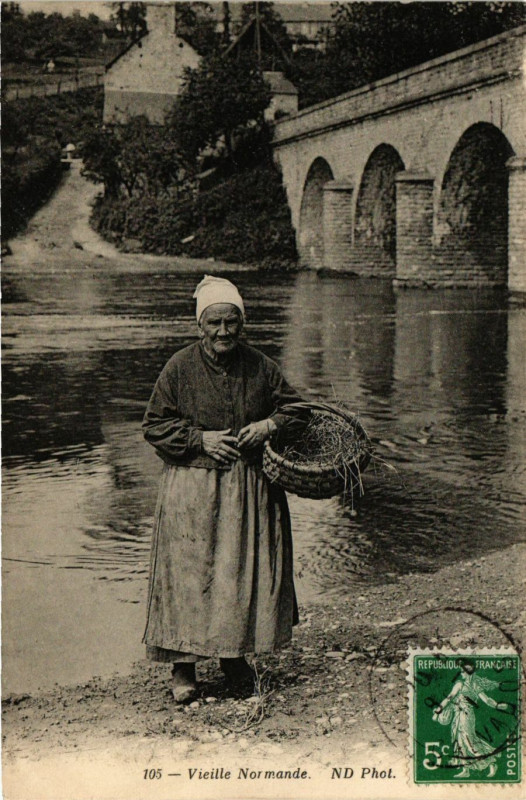Carte postale ancienne Vieille Normande