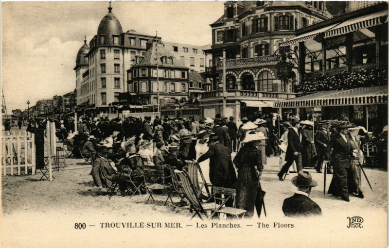 Carte postale ancienne Trouville-sur-Mer - Les Planches à Trouville-sur-Mer