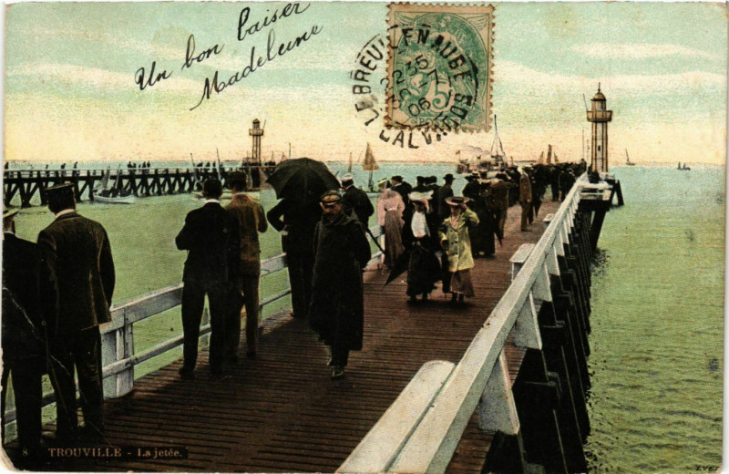 Carte postale ancienne Trouville - La Jetee