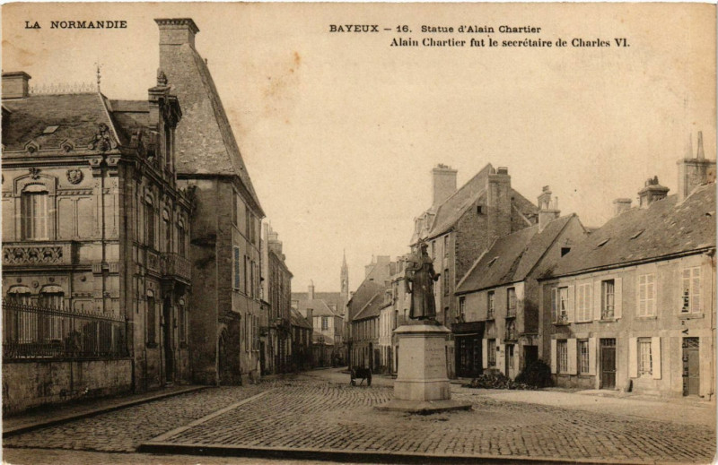 Carte postale ancienne Bayeux - Statue d'Alain Chartier à Bayeux
