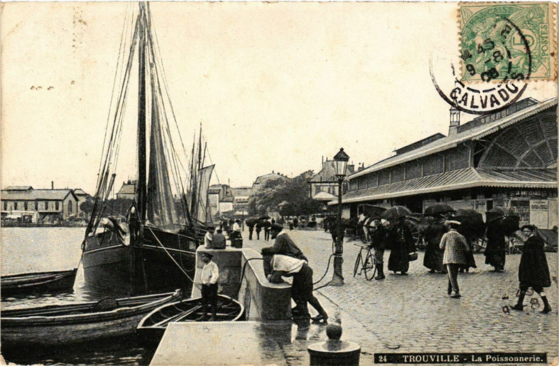 Carte postale ancienne Trouville - La Poissonnerie