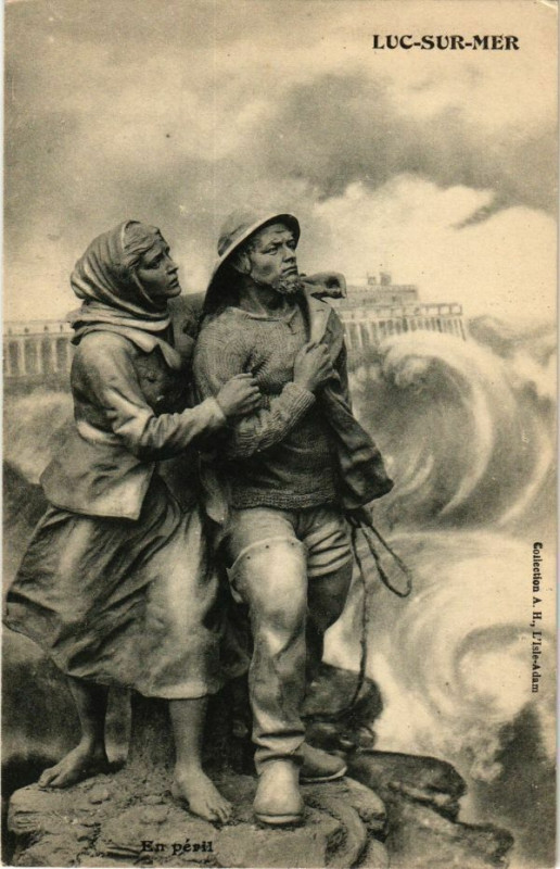 Carte postale ancienne Luc-sur-Mer - En peril à Luc-sur-Mer