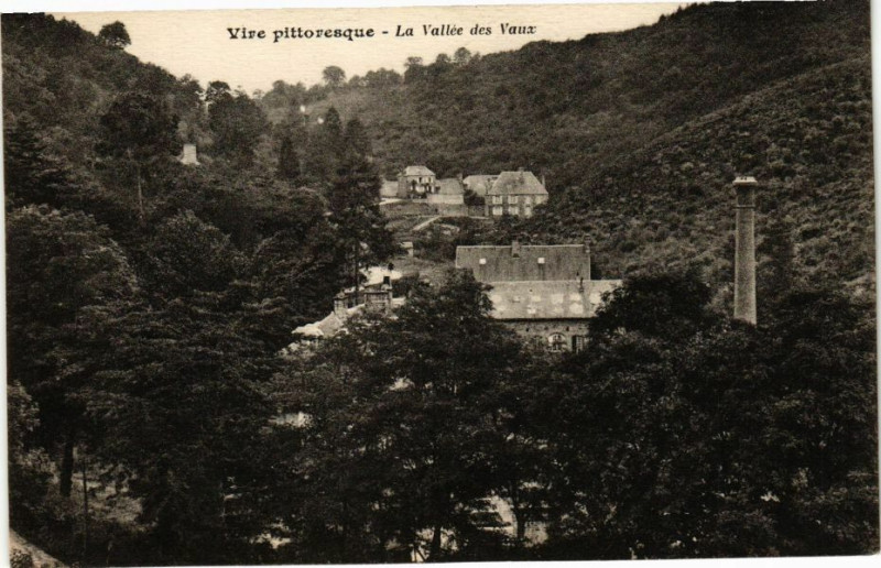 Carte postale ancienne Vire pittoresque - La Vallée des Vaux