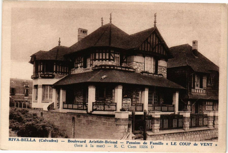 Carte postale ancienne Riva-Bella - Boulevard Aristide-Briand