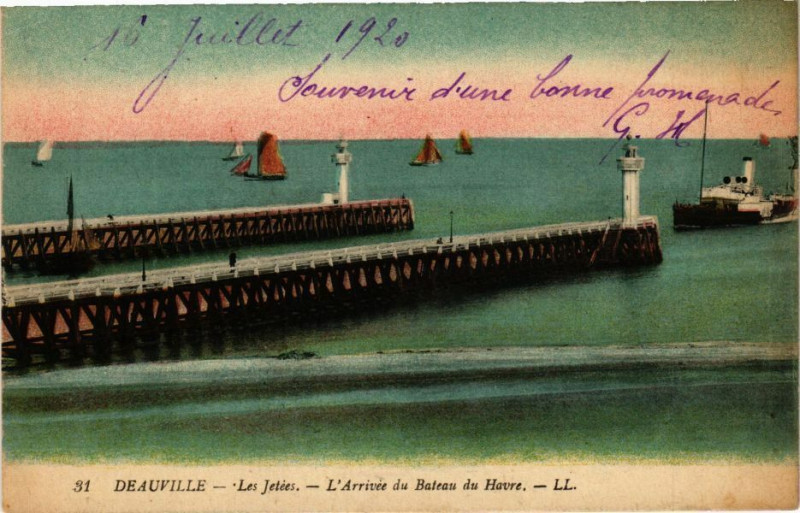 Carte postale ancienne Deauville - Les Jetees à Deauville