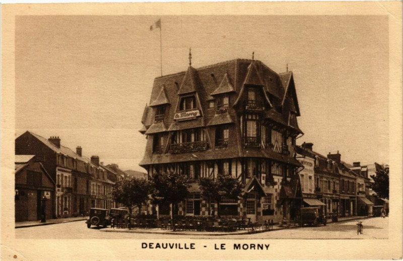 Carte postale ancienne Deauville - Le Morny à Deauville