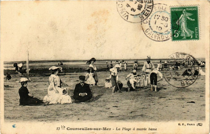 Carte postale ancienne Courseulles-sur-Mer - La Plage à Courseulles-sur-Mer