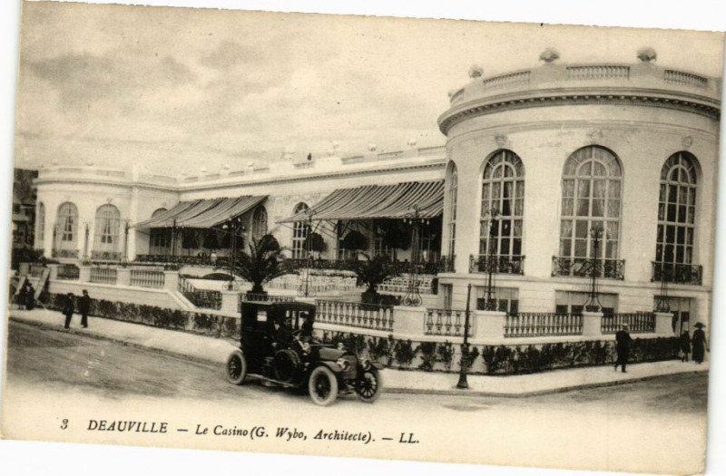 Carte postale ancienne Deauville - Le Casino à Deauville