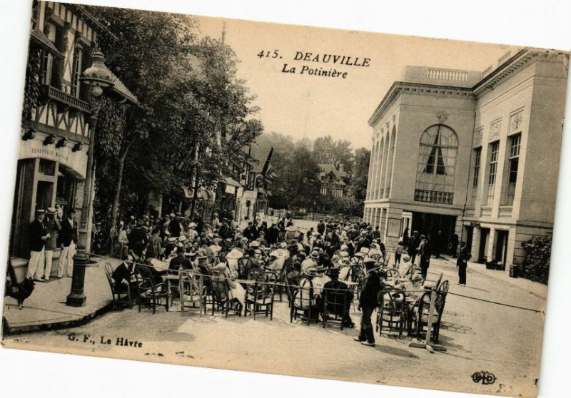 Carte postale ancienne Deauville - La Potiniere à Deauville