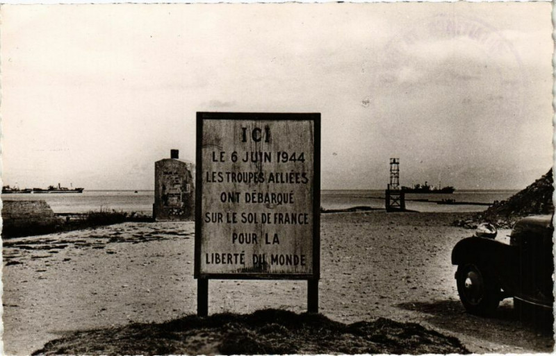 Carte postale ancienne Courseulles-sur-Mer - Plaque commemorative à Courseulles-sur-Mer