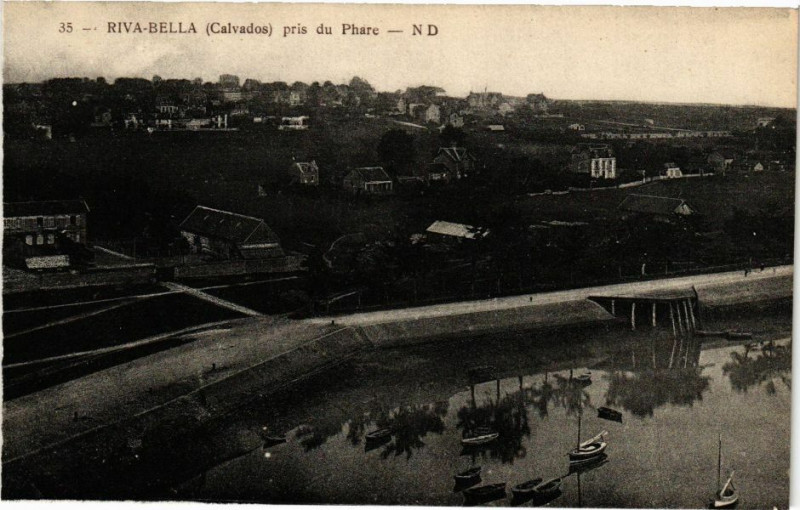 Carte postale ancienne Riva-Bella pris du Phare