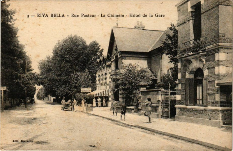 Carte postale ancienne Ouistreham - Rue Pasteur à Ouistreham