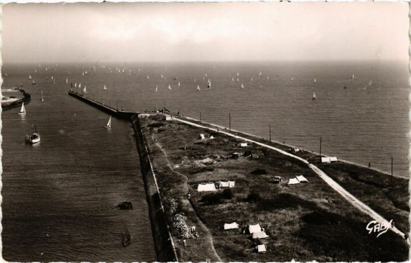 Carte postale ancienne Ouistreham - La Jetee à Ouistreham