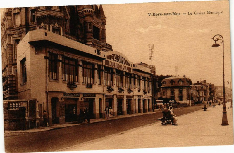Carte postale ancienne Villers-sur-Mer - Le Casino Municipal à Villers-sur-Mer