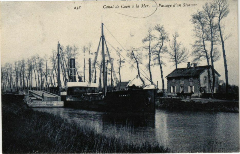 Carte postale ancienne Canal de Caen a la Mer à Caen