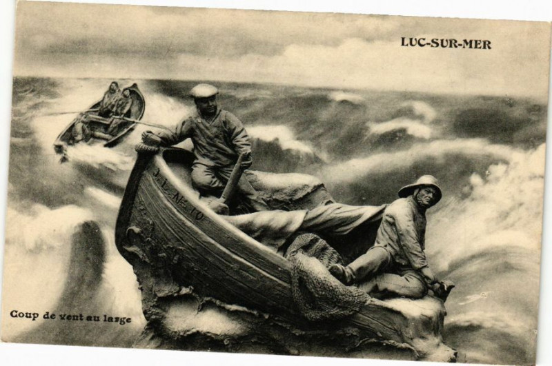 Carte postale ancienne Luc-sur-Mer - Coup de vent au large à Luc-sur-Mer