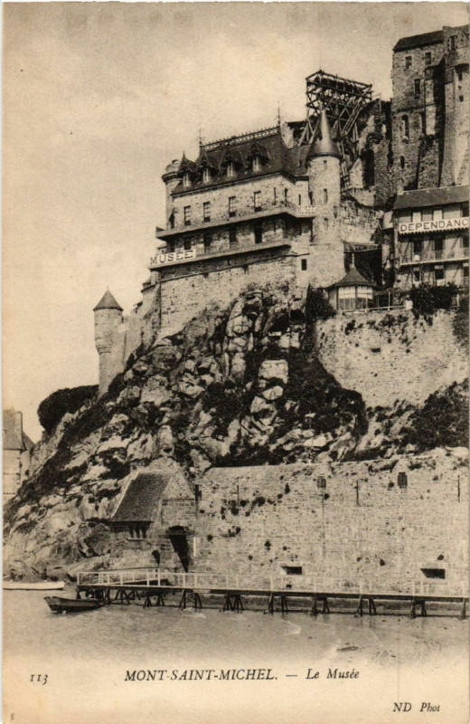 Carte postale ancienne Le Mont Saint-Michel - Le Musée au Mont-Saint-Michel