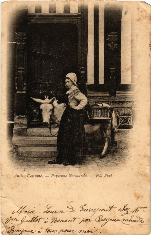 Carte postale ancienne Ancien Costume - Paysanne Normande - Folklore - Type