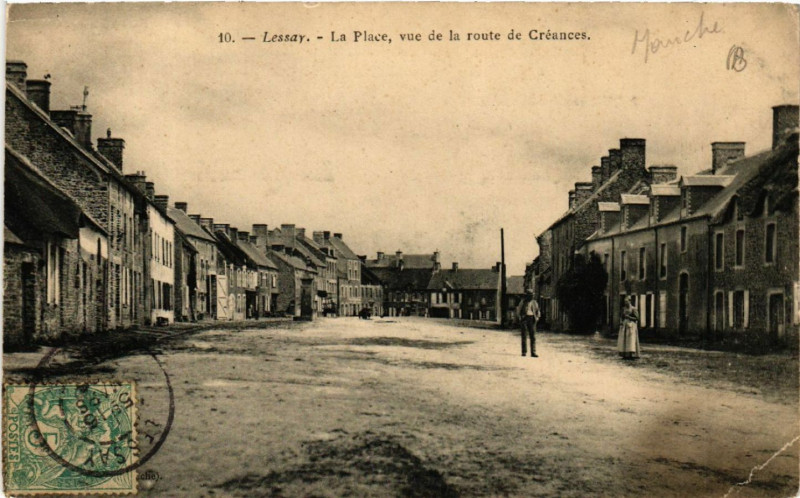Carte postale ancienne Lessay - La Place - Vue de la route de Créances à Lessay