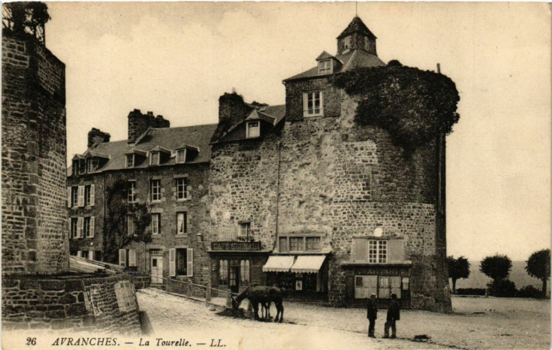Carte postale ancienne Avranches - La Tourelle à Avranches