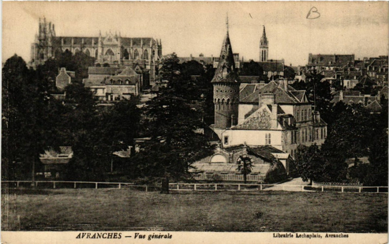 Carte postale ancienne Avranches - Vue générale à Avranches