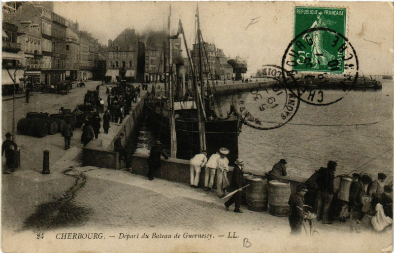 Carte postale ancienne Cherbourg - Départ du Bateau de Guernesey