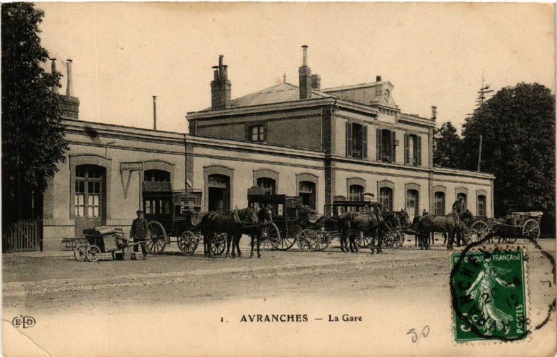 Carte postale ancienne Avranches - La Gare à Avranches