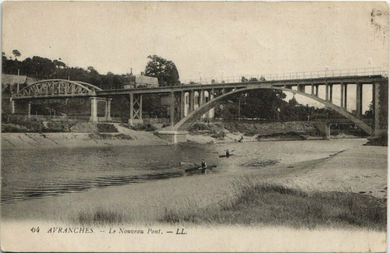 Carte postale ancienne Avranches - Le Nouveau Pont à Avranches