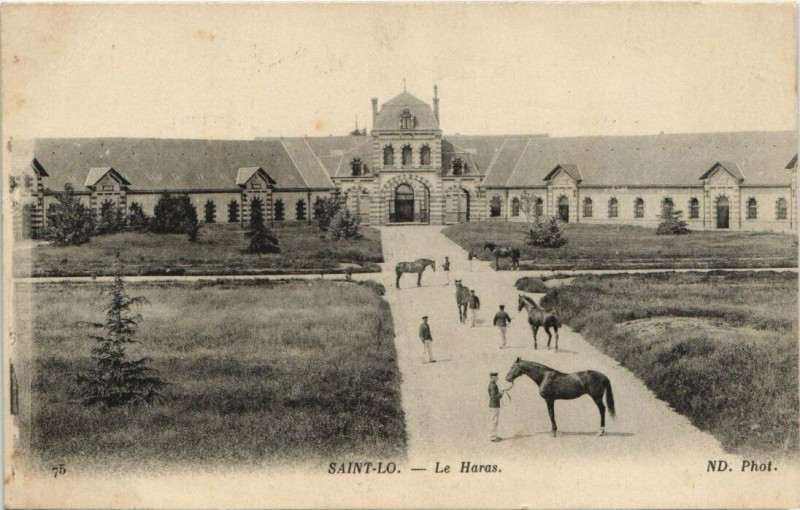 Carte postale ancienne Saint-Lo - Le Haras à Saint-Lô