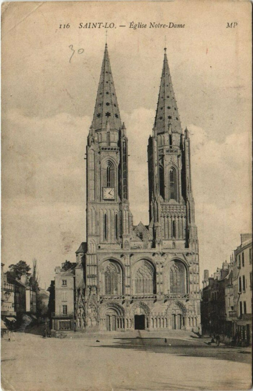 Carte postale ancienne Saint-Lo - Eglise N.-D. à Saint-Lô