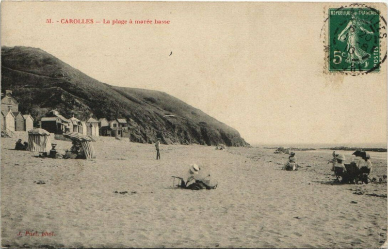 Carte postale ancienne Carolles - la plage a marée basse à Carolles