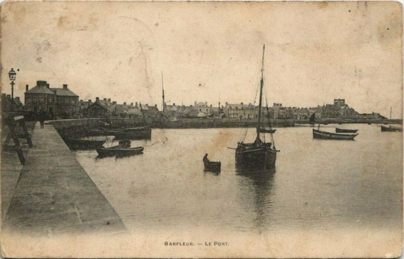 Carte postale ancienne Barfleur - Le port à Barfleur