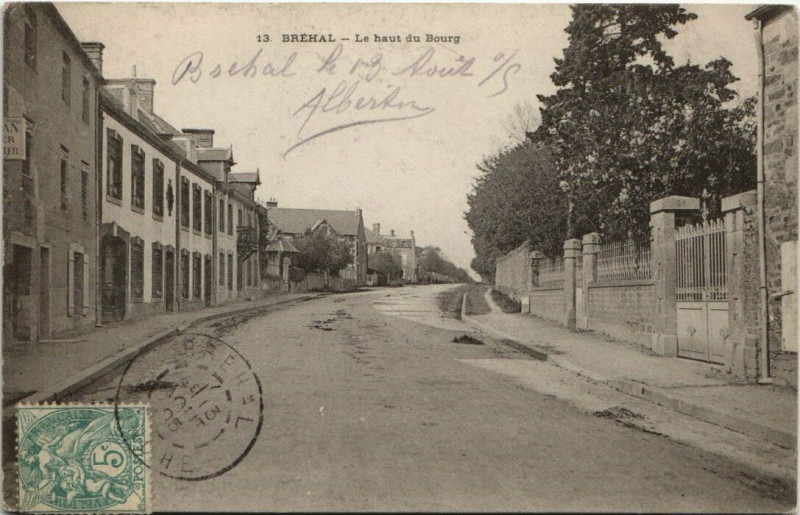 Carte postale ancienne Brehal-le-Haut du bourg à Bréhal