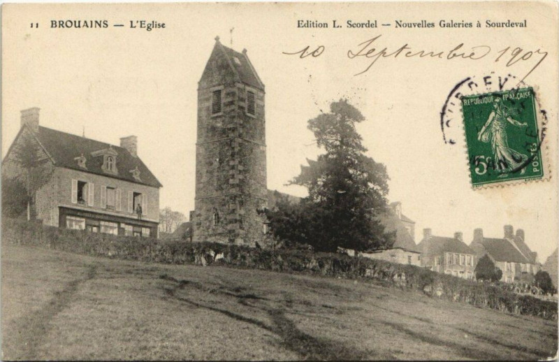 Carte postale ancienne Brouains - L'Eglise à Brouains