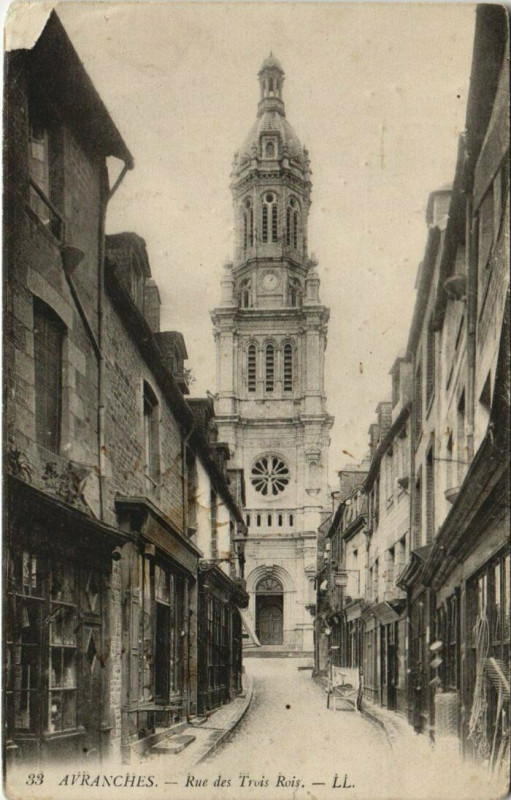 Carte postale ancienne Avranches - lRue des Trois Rois à Avranches