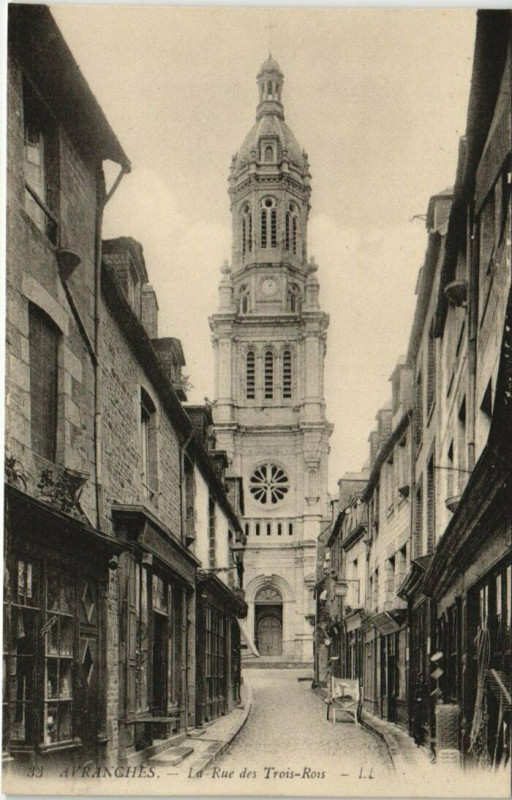 Carte postale ancienne Avranches Rue des Trois-Rois à Avranches