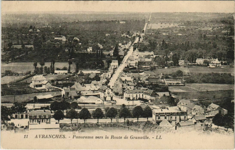 Carte postale ancienne Avranches - Panorama Vers la route de Granville à Avranches