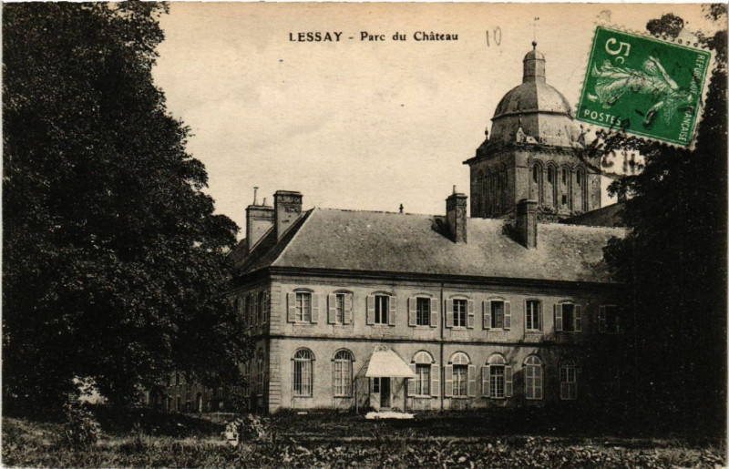 Carte postale ancienne Lessay - Parc du Chateau à Lessay