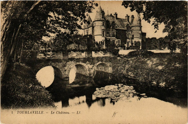 Carte postale ancienne Tourlaville - Le Chateau