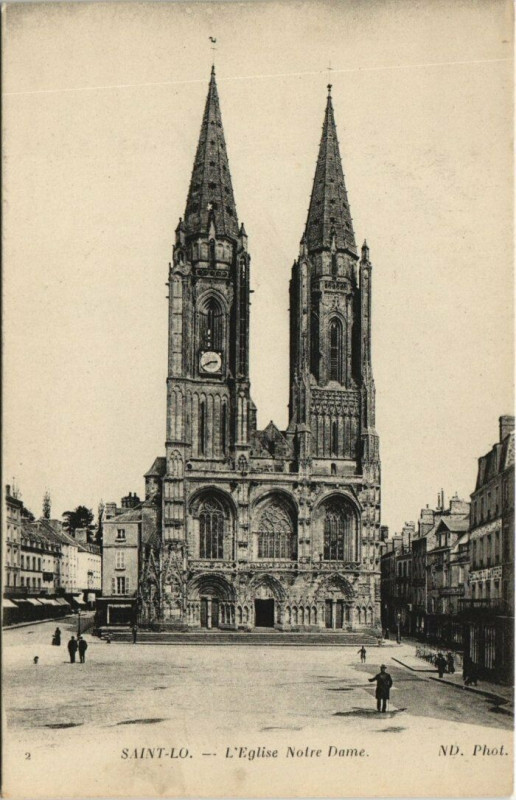 Carte postale ancienne Saint-Lo - L'Eglise N.-D. à Saint-Lô