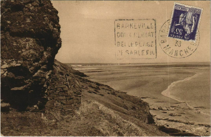 Carte postale ancienne Carteret - Vue générale du Port