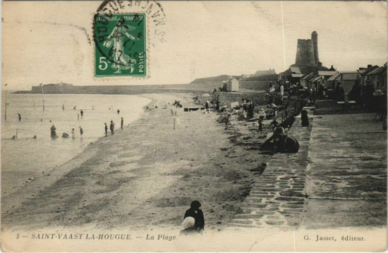 Carte postale ancienne Saint-Vaast-la-Hougue - La Plage à Saint-Vaast-la-Hougue