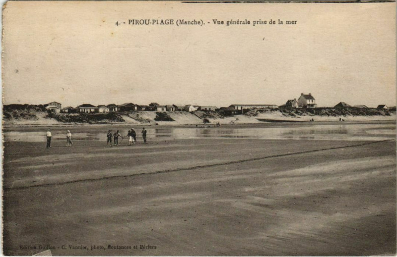 Carte postale ancienne Pirou-Plage - Vue générale prise de la mer à Pirou