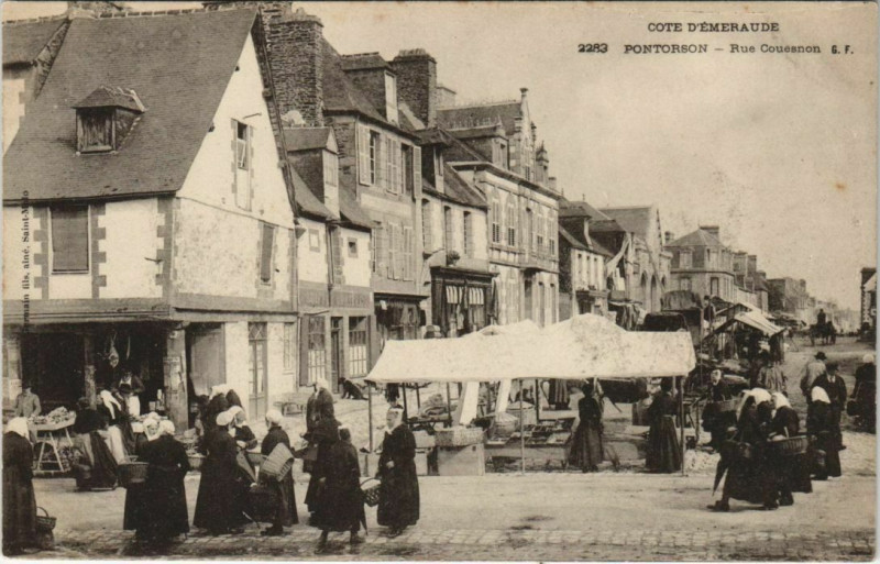 Carte postale ancienne Pontorson - Rue Couesnon à Pontorson