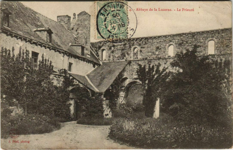 Carte postale ancienne Abbaye de la Lucerne - Le Prieure